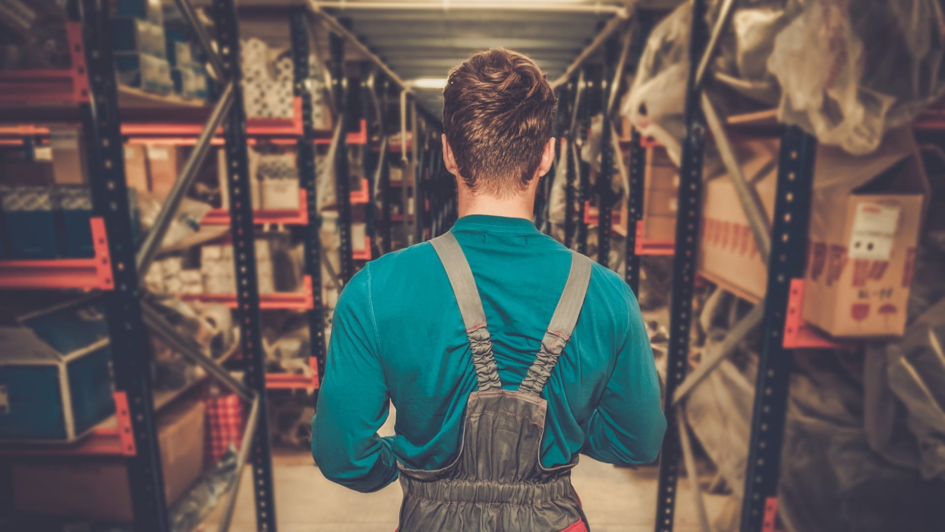 Why the Auto Parts Industry relies on efficient warehouse operations