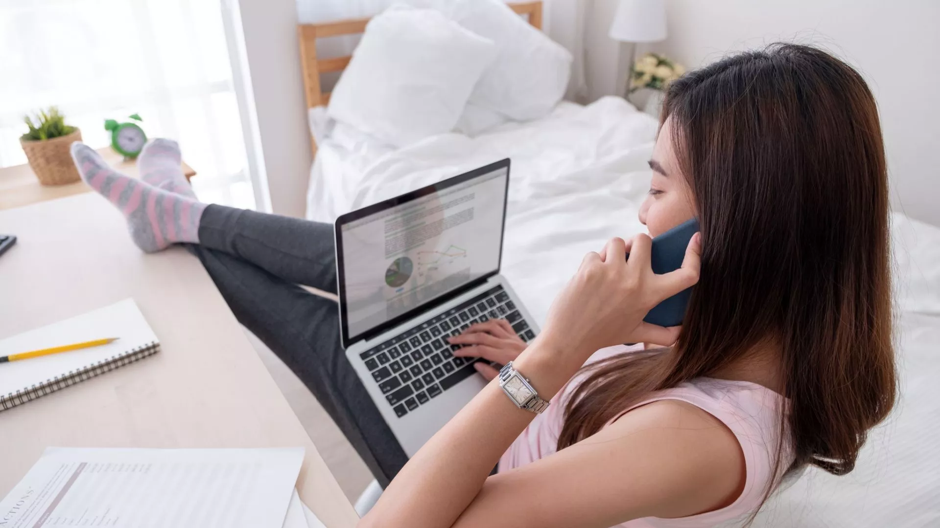 What you need to know about a bedroom home office