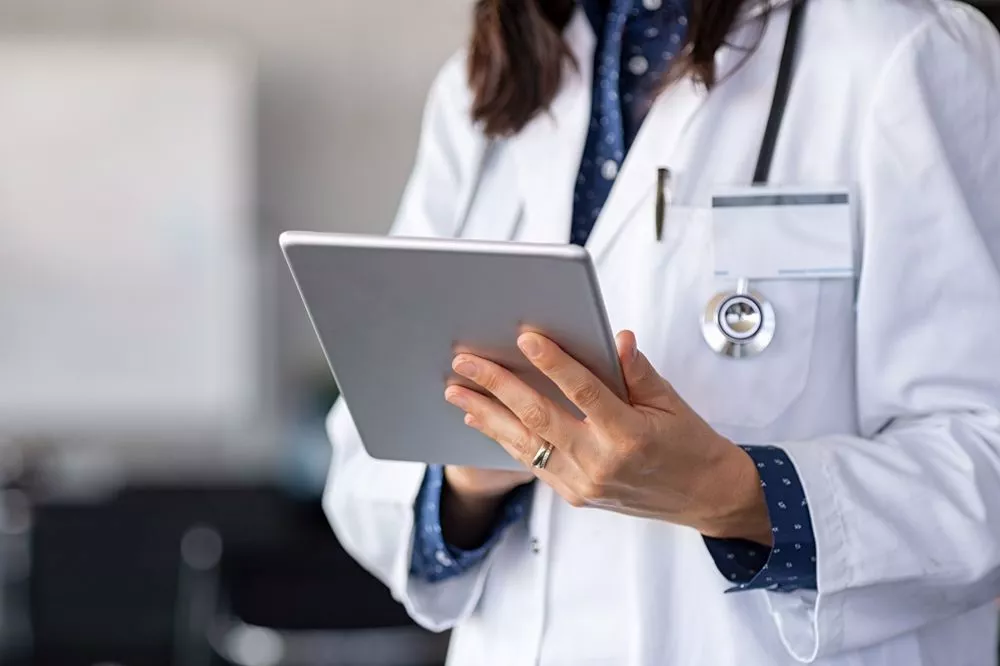 How today’s print and scan technology improves healthcare EHR efficiency