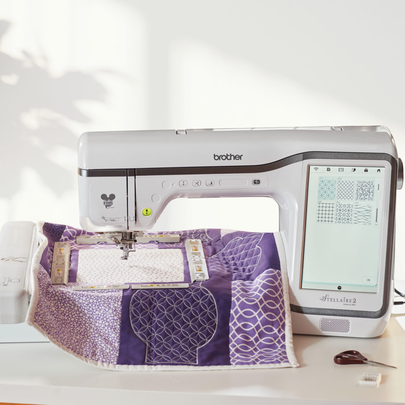 Image of Brother Stellaire2 Innov-is XE2 Embroidery Machine displaying the fill pattern function